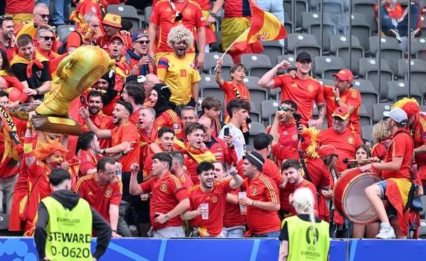 爱博体育-欧洲杯资格赛开打在即，球迷期待谁能称霸的简单介绍