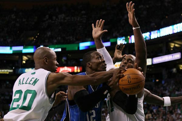 爱博体育-灰熊客场击败凯尔特人，霍华德分砍下胜利的简单介绍