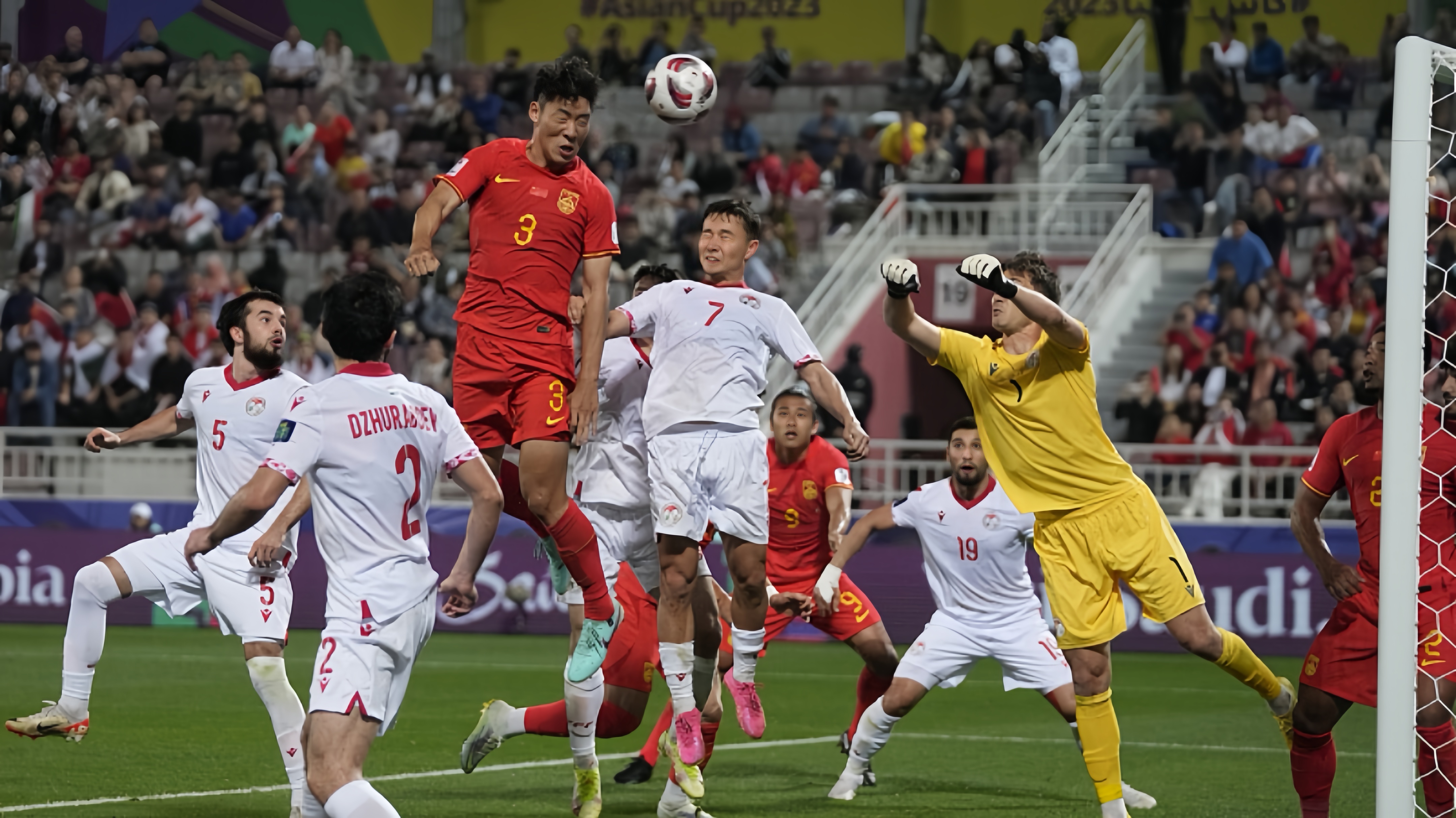 国内足球联赛屡现惊喜,精彩不断的简单介绍 国内足球联赛屡现惊喜,精彩不断的简单介绍